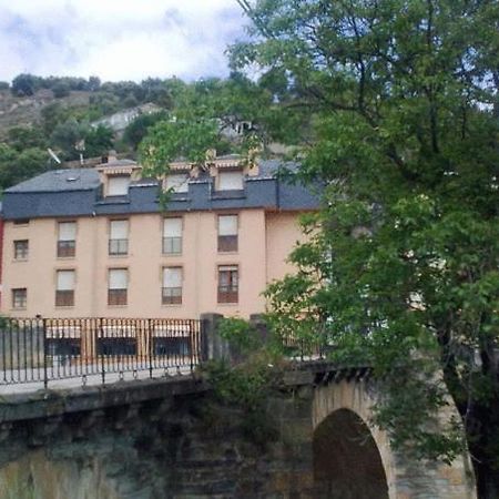 Hostal Restaurante Mendez Villafranca Del Bierzo Exterior foto