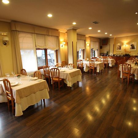 Hostal Restaurante Mendez Villafranca Del Bierzo Exterior foto