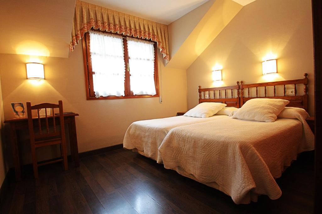Hostal Restaurante Mendez Villafranca Del Bierzo Zimmer foto