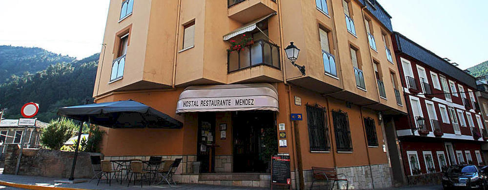 Hostal Restaurante Mendez Villafranca Del Bierzo Exterior foto