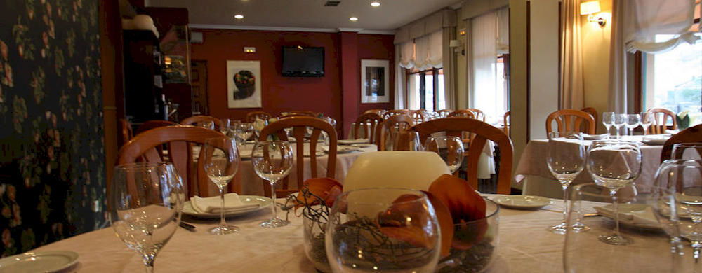 Hostal Restaurante Mendez Villafranca Del Bierzo Exterior foto